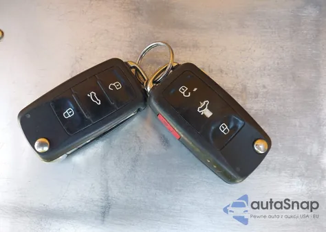 2013 Volkswagen Passat 2.5L Se из США, поврежденный, VIN 1VWBP7A38DC006684